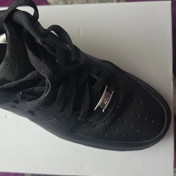 Nike Air Force 1s Black Men's Sneakers - Picture 4 of 11